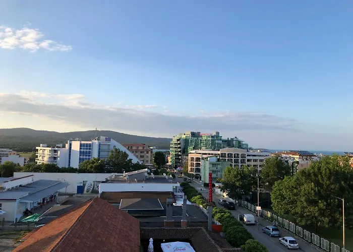 N Апартамент *